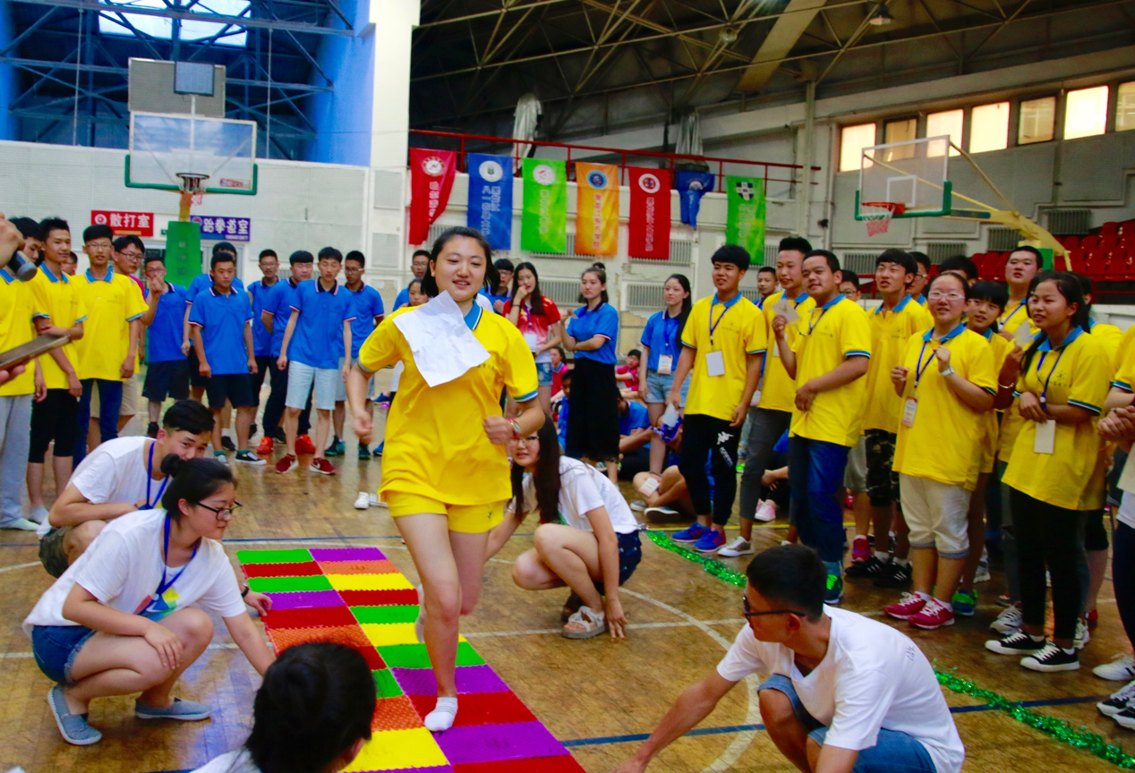 科学营营员们积极参加活动